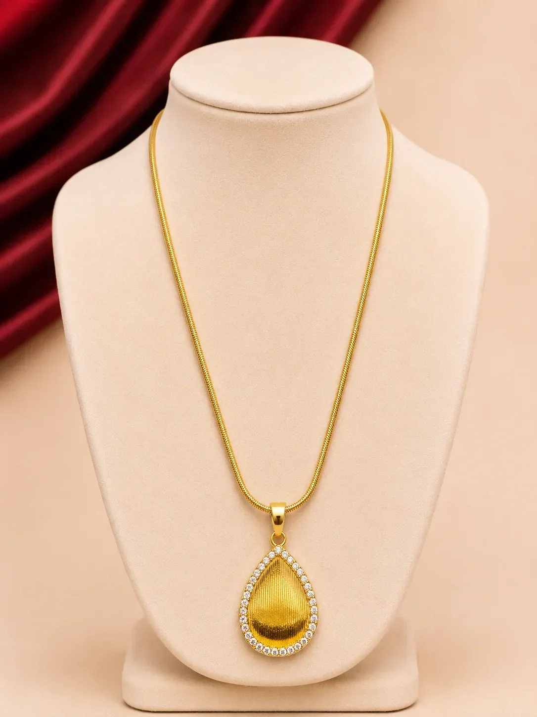 Cordão Versailles Dourado